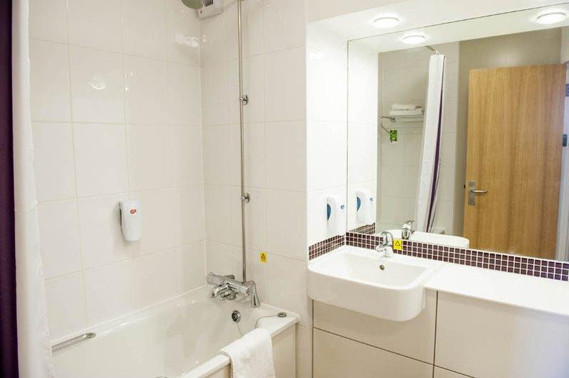 Coalpit Heath Premier Inn Bristol East Emersons Green מראה חיצוני תמונה