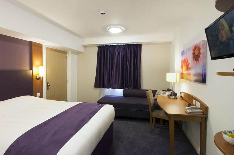 Coalpit Heath Premier Inn Bristol East Emersons Green מראה חיצוני תמונה